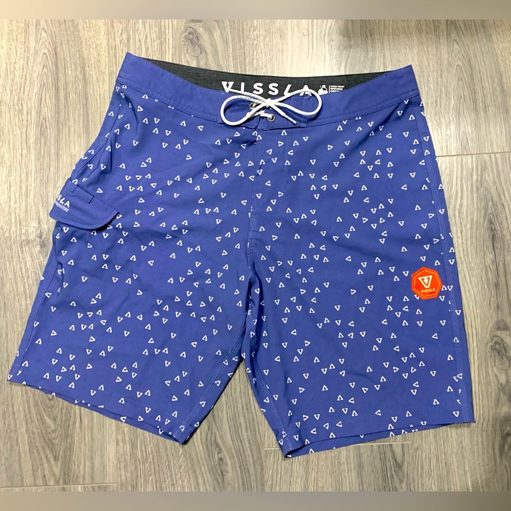 Vissila board shorts size 33”